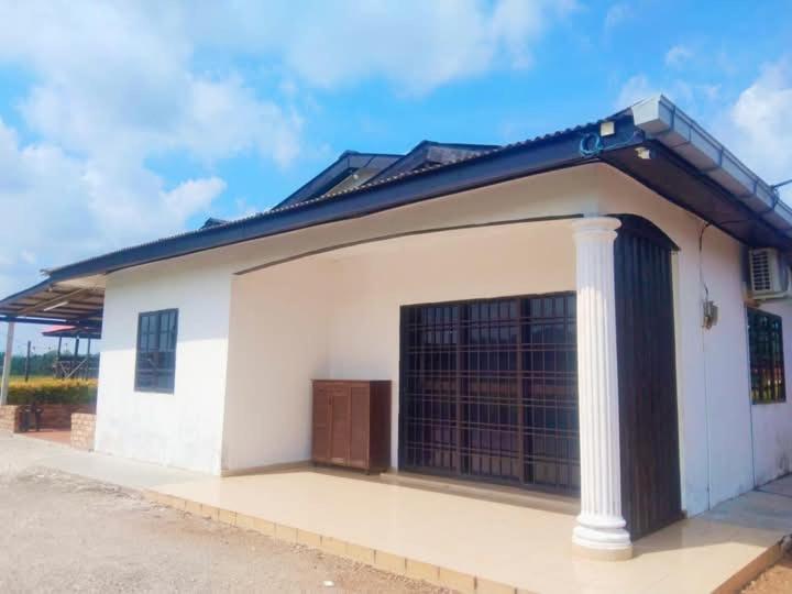 Casa Villa Homestay Sekinchan Exterior photo